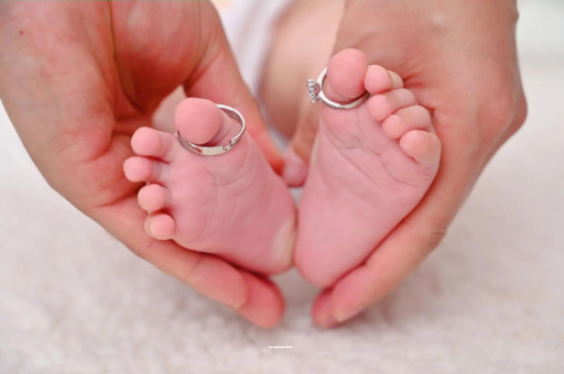 代怀包生男孩医院五个月孕妇肚子多大